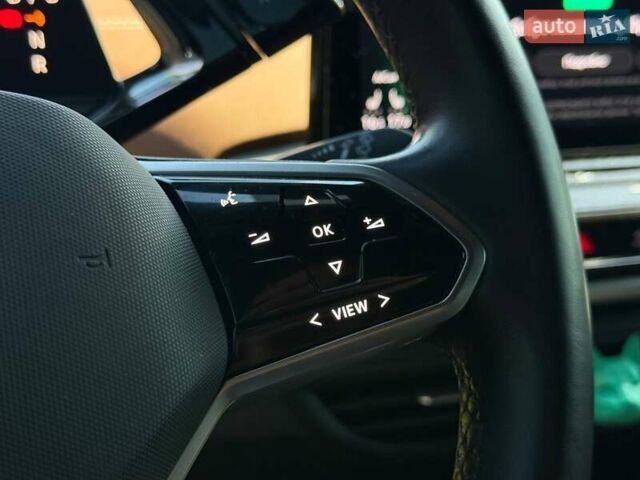 Черный Фольксваген ID.4, объемом двигателя 0 л и пробегом 102 тыс. км за 24800 $, фото 49 на Automoto.ua