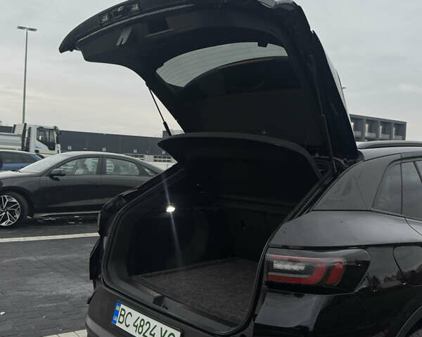 Чорний Фольксваген ID.4, об'ємом двигуна 0 л та пробігом 15 тис. км за 22600 $, фото 13 на Automoto.ua