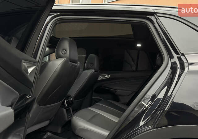 Черный Фольксваген ID.4, объемом двигателя 0 л и пробегом 233 тыс. км за 20200 $, фото 40 на Automoto.ua