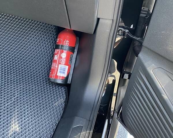 Черный Фольксваген ID.4, объемом двигателя 0 л и пробегом 25 тыс. км за 27000 $, фото 32 на Automoto.ua