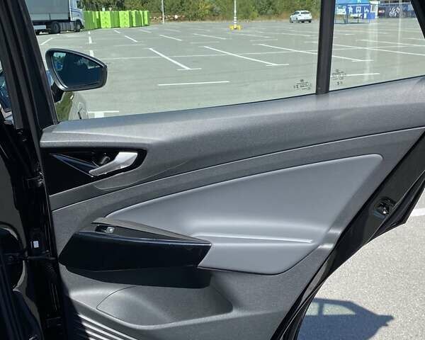 Черный Фольксваген ID.4, объемом двигателя 0 л и пробегом 25 тыс. км за 27000 $, фото 31 на Automoto.ua