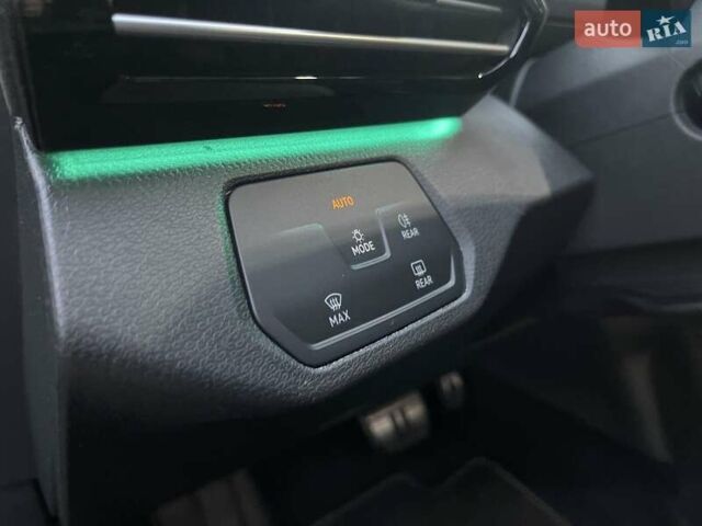 Чорний Фольксваген ID.4, об'ємом двигуна 0 л та пробігом 119 тис. км за 22800 $, фото 20 на Automoto.ua