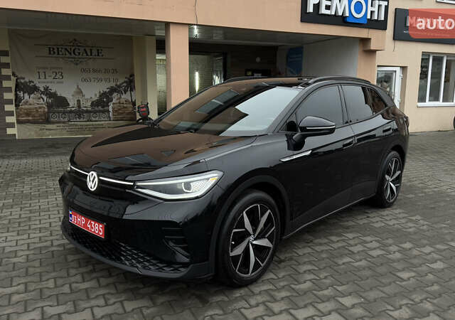 Черный Фольксваген ID.4, объемом двигателя 0 л и пробегом 233 тыс. км за 20200 $, фото 1 на Automoto.ua