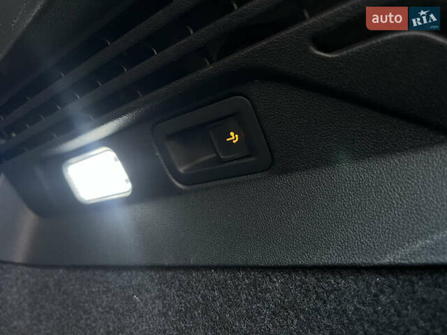 Фольксваген ID.4, объемом двигателя 0 л и пробегом 61 тыс. км за 27200 $, фото 42 на Automoto.ua