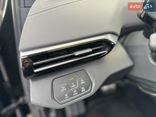 Фольксваген ID.4, объемом двигателя 0 л и пробегом 61 тыс. км за 27200 $, фото 12 на Automoto.ua