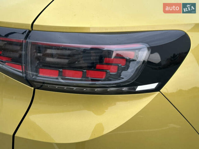 Желтый Фольксваген ID.4, объемом двигателя 0 л и пробегом 147 тыс. км за 24999 $, фото 101 на Automoto.ua