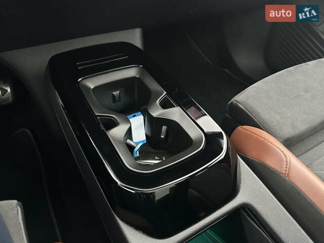 Желтый Фольксваген ID.4, объемом двигателя 0 л и пробегом 147 тыс. км за 24999 $, фото 51 на Automoto.ua