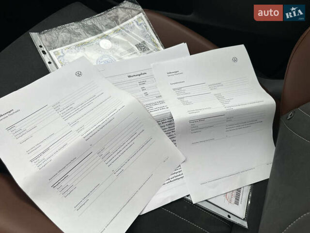 Желтый Фольксваген ID.4, объемом двигателя 0 л и пробегом 147 тыс. км за 24999 $, фото 126 на Automoto.ua