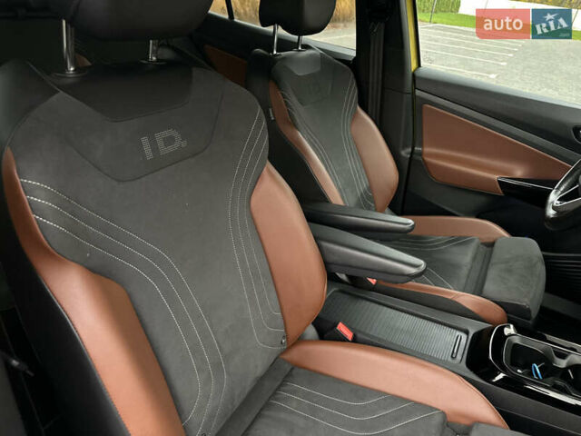 Желтый Фольксваген ID.4, объемом двигателя 0 л и пробегом 147 тыс. км за 24999 $, фото 88 на Automoto.ua