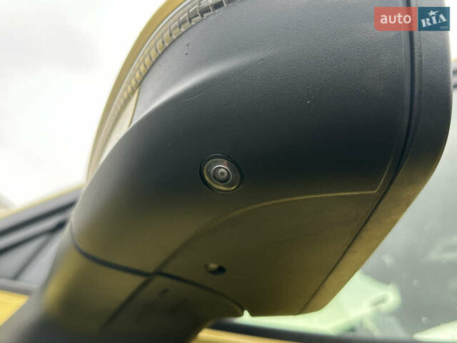 Желтый Фольксваген ID.4, объемом двигателя 0 л и пробегом 147 тыс. км за 24999 $, фото 110 на Automoto.ua