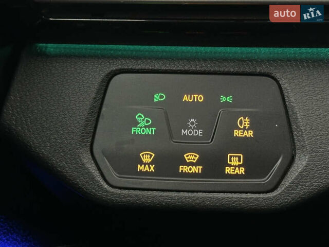 Желтый Фольксваген ID.4, объемом двигателя 0 л и пробегом 147 тыс. км за 24999 $, фото 38 на Automoto.ua