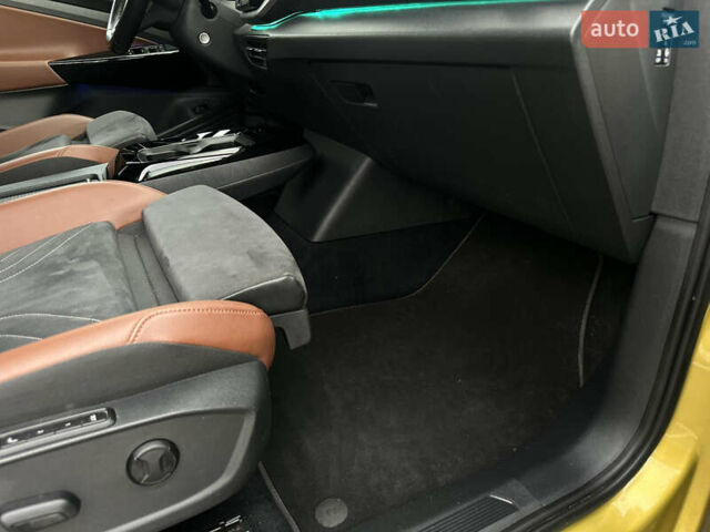 Желтый Фольксваген ID.4, объемом двигателя 0 л и пробегом 147 тыс. км за 24999 $, фото 89 на Automoto.ua