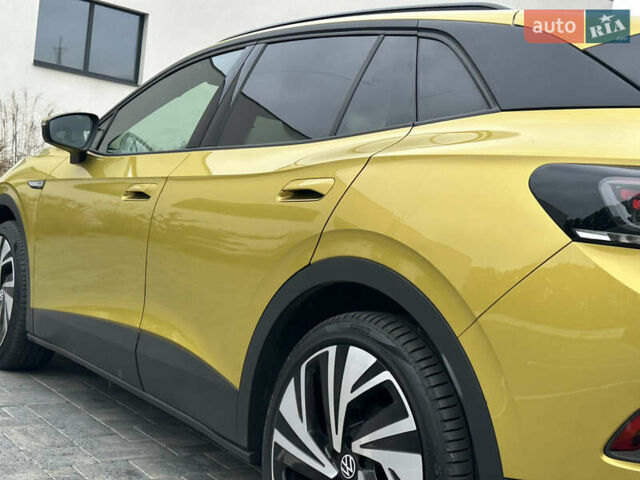 Желтый Фольксваген ID.4, объемом двигателя 0 л и пробегом 147 тыс. км за 24999 $, фото 106 на Automoto.ua