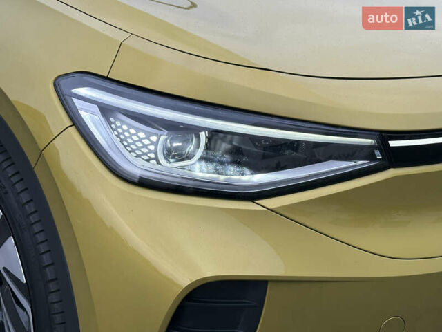 Желтый Фольксваген ID.4, объемом двигателя 0 л и пробегом 147 тыс. км за 24999 $, фото 112 на Automoto.ua