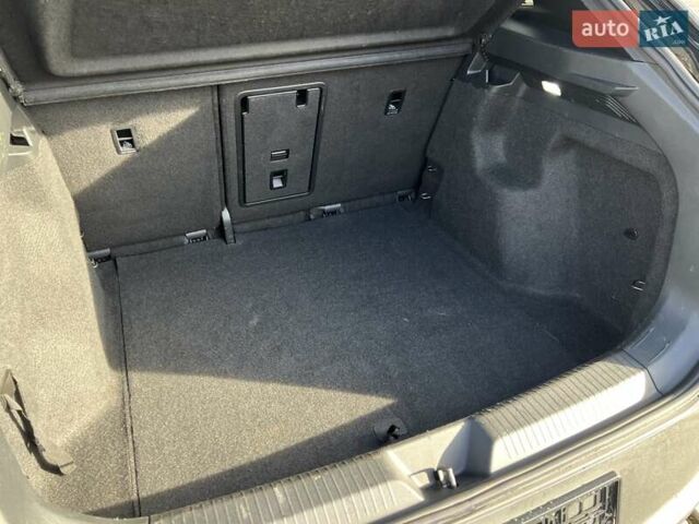 Серый Фольксваген ID.4, объемом двигателя 0 л и пробегом 71 тыс. км за 25119 $, фото 37 на Automoto.ua