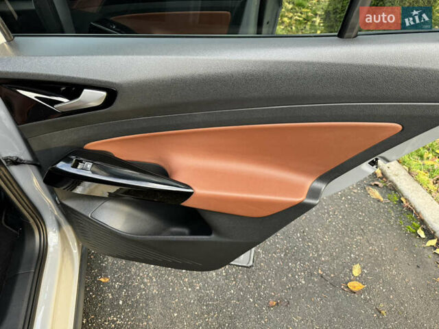 Сірий Фольксваген ID.4, об'ємом двигуна 0 л та пробігом 136 тис. км за 22900 $, фото 30 на Automoto.ua