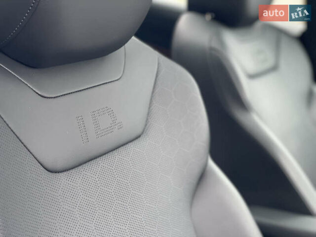 Серый Фольксваген ID.4, объемом двигателя 0 л и пробегом 104 тыс. км за 22600 $, фото 20 на Automoto.ua