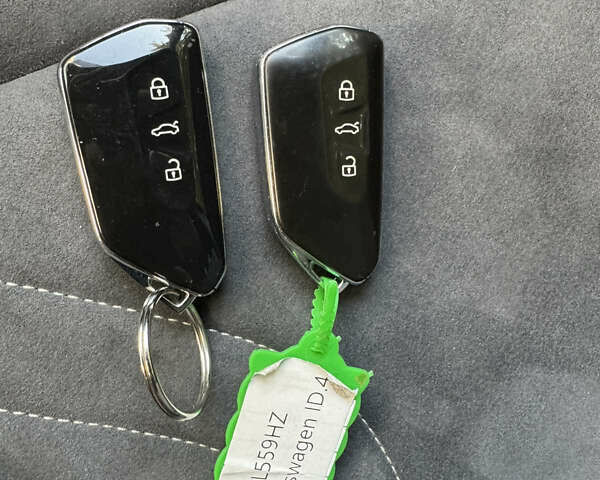 Серый Фольксваген ID.4, объемом двигателя 0 л и пробегом 153 тыс. км за 20999 $, фото 27 на Automoto.ua