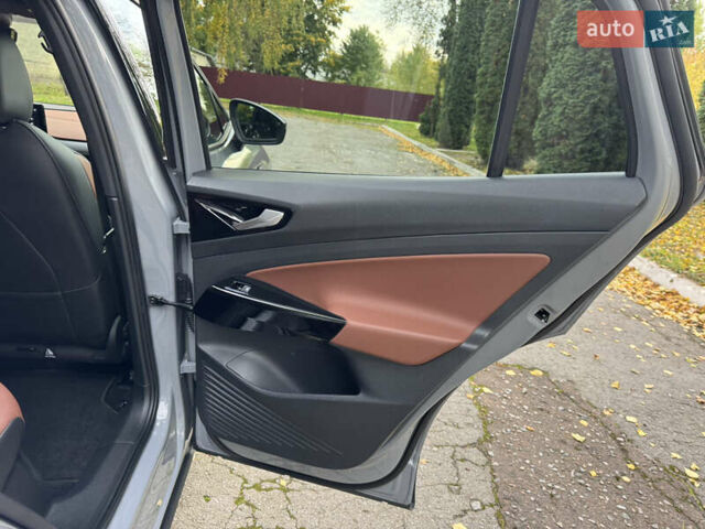 Серый Фольксваген ID.4, объемом двигателя 0 л и пробегом 136 тыс. км за 21000 $, фото 81 на Automoto.ua