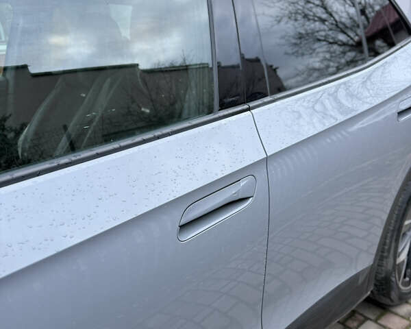 Сірий Фольксваген ID.4, об'ємом двигуна 0 л та пробігом 44 тис. км за 22500 $, фото 5 на Automoto.ua