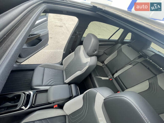 Сірий Фольксваген ID.4, об'ємом двигуна 0 л та пробігом 62 тис. км за 24999 $, фото 22 на Automoto.ua