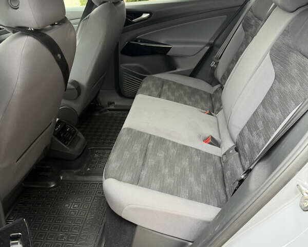 Сірий Фольксваген ID.4, об'ємом двигуна 0 л та пробігом 120 тис. км за 22000 $, фото 9 на Automoto.ua