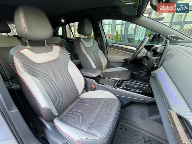 Серый Фольксваген ID.4, объемом двигателя 0 л и пробегом 65 тыс. км за 26800 $, фото 39 на Automoto.ua