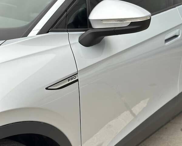 Серый Фольксваген ID.4, объемом двигателя 0 л и пробегом 91 тыс. км за 22100 $, фото 35 на Automoto.ua