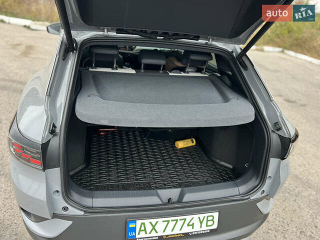 Серый Фольксваген ID.4, объемом двигателя 0 л и пробегом 65 тыс. км за 21800 $, фото 15 на Automoto.ua