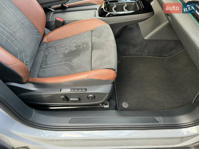 Сірий Фольксваген ID.4, об'ємом двигуна 0 л та пробігом 136 тис. км за 22900 $, фото 27 на Automoto.ua