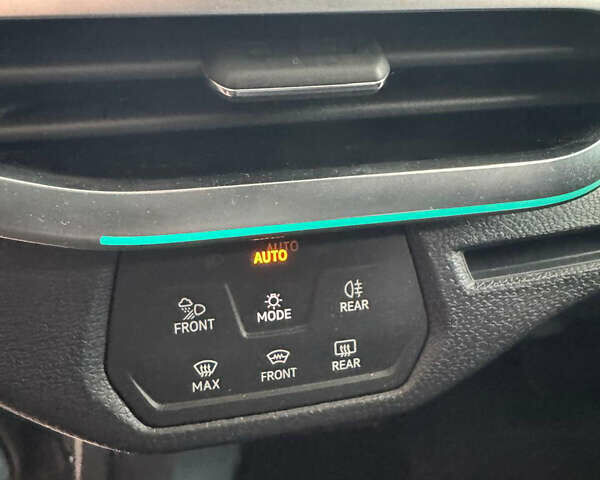 Серый Фольксваген ID.4, объемом двигателя 0 л и пробегом 40 тыс. км за 27999 $, фото 13 на Automoto.ua