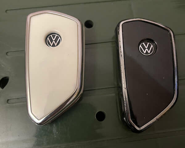 Серый Фольксваген ID.4, объемом двигателя 0 л и пробегом 63 тыс. км за 23300 $, фото 36 на Automoto.ua