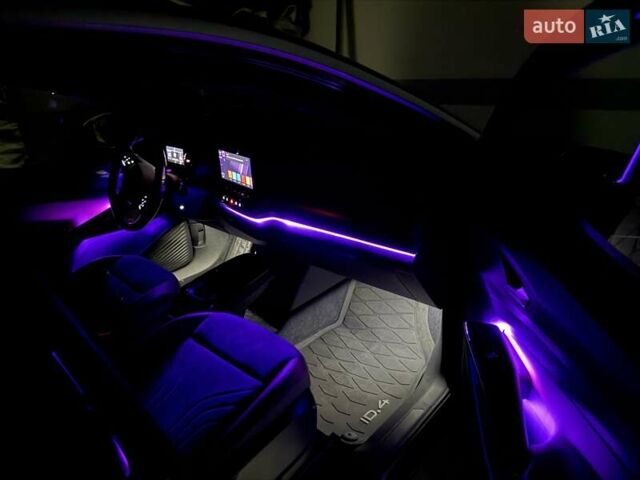 Серый Фольксваген ID.4, объемом двигателя 0 л и пробегом 180 тыс. км за 21300 $, фото 23 на Automoto.ua