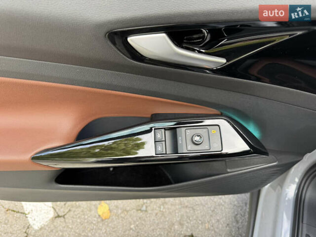 Серый Фольксваген ID.4, объемом двигателя 0 л и пробегом 136 тыс. км за 21000 $, фото 39 на Automoto.ua