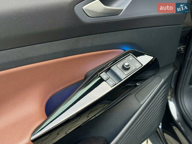 Серый Фольксваген ID.4, объемом двигателя 0 л и пробегом 100 тыс. км за 23800 $, фото 44 на Automoto.ua