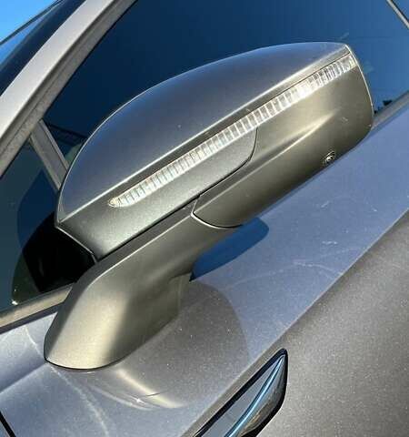 Сірий Фольксваген ID.4, об'ємом двигуна 0 л та пробігом 53 тис. км за 28000 $, фото 7 на Automoto.ua