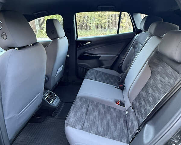 Серый Фольксваген ID.4, объемом двигателя 0 л и пробегом 138 тыс. км за 23491 $, фото 10 на Automoto.ua