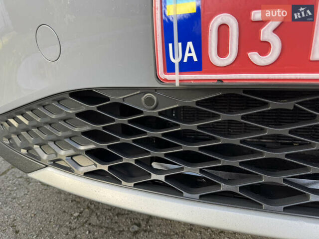 Серый Фольксваген ID.4, объемом двигателя 0 л и пробегом 136 тыс. км за 21000 $, фото 28 на Automoto.ua