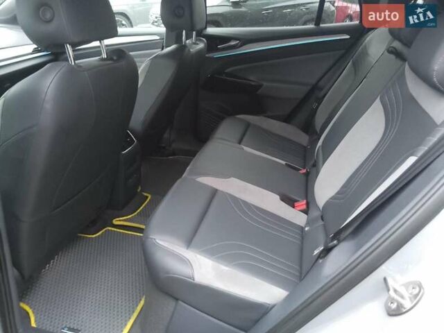 Сірий Фольксваген ID.4, об'ємом двигуна 0 л та пробігом 75 тис. км за 22900 $, фото 23 на Automoto.ua