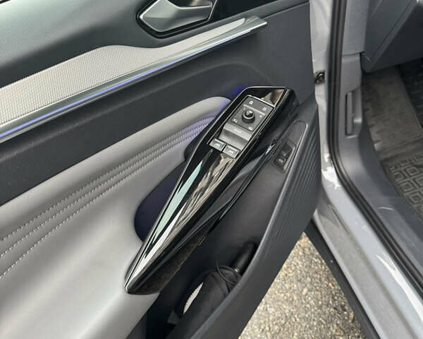 Серый Фольксваген ID.4, объемом двигателя 0 л и пробегом 64 тыс. км за 23500 $, фото 18 на Automoto.ua