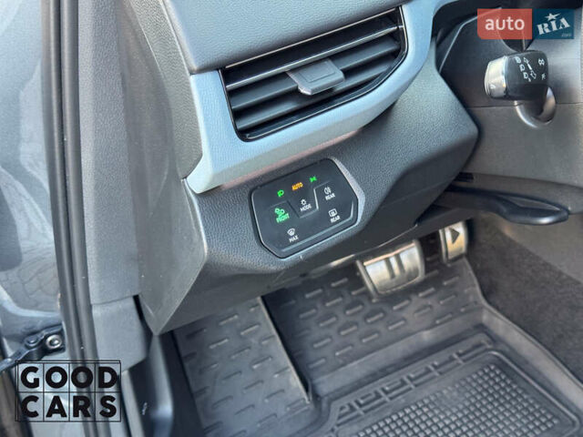 Сірий Фольксваген ID.4, об'ємом двигуна 0 л та пробігом 34 тис. км за 25000 $, фото 16 на Automoto.ua