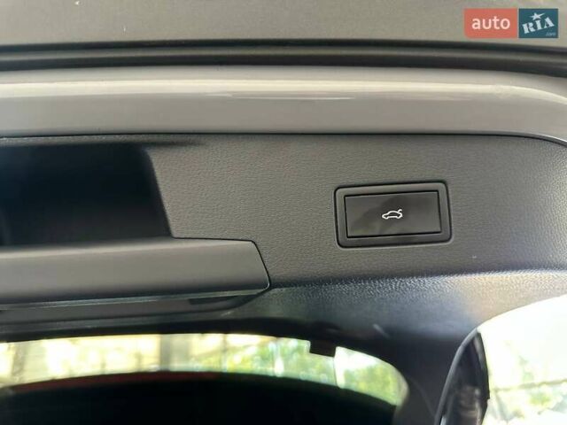 Сірий Фольксваген ID.4, об'ємом двигуна 0 л та пробігом 65 тис. км за 27500 $, фото 18 на Automoto.ua