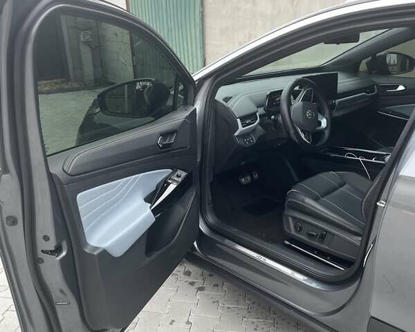 Серый Фольксваген ID.4, объемом двигателя 0 л и пробегом 42 тыс. км за 23000 $, фото 25 на Automoto.ua