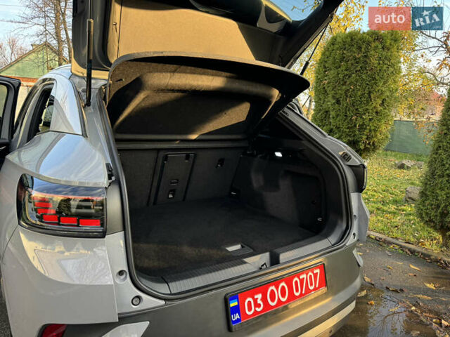 Сірий Фольксваген ID.4, об'ємом двигуна 0 л та пробігом 136 тис. км за 22900 $, фото 44 на Automoto.ua