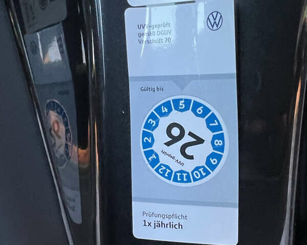 Серый Фольксваген ID.4, объемом двигателя 0 л и пробегом 127 тыс. км за 24599 $, фото 74 на Automoto.ua