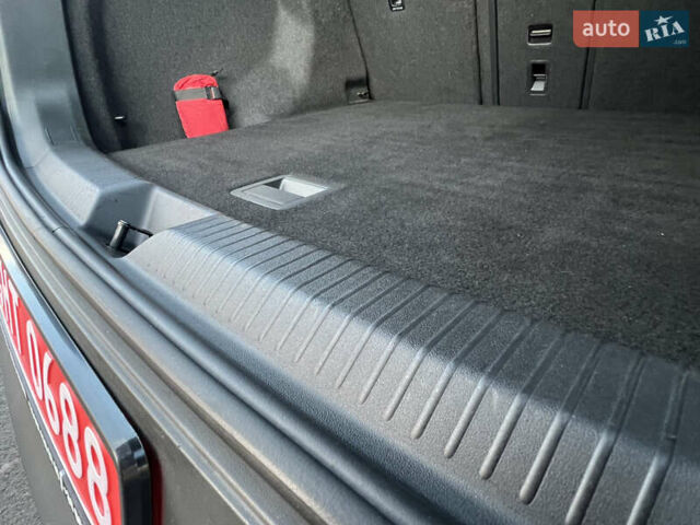 Серый Фольксваген ID.4, объемом двигателя 0 л и пробегом 127 тыс. км за 24599 $, фото 42 на Automoto.ua