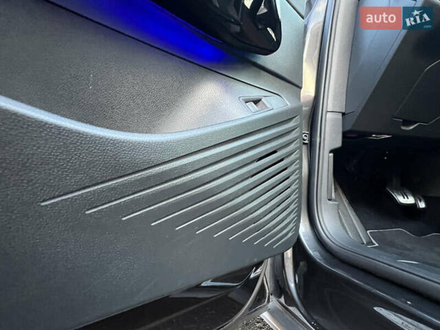 Серый Фольксваген ID.4, объемом двигателя 0 л и пробегом 127 тыс. км за 24599 $, фото 52 на Automoto.ua