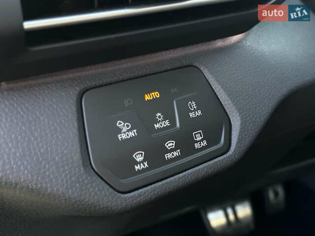 Сірий Фольксваген ID.4, об'ємом двигуна 0 л та пробігом 169 тис. км за 22999 $, фото 5 на Automoto.ua