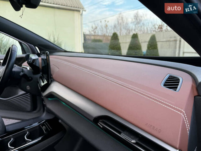 Сірий Фольксваген ID.4, об'ємом двигуна 0 л та пробігом 136 тис. км за 22900 $, фото 26 на Automoto.ua