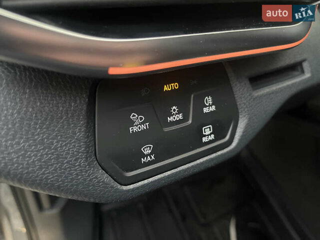 Серый Фольксваген ID.4, объемом двигателя 0 л и пробегом 63 тыс. км за 23300 $, фото 24 на Automoto.ua